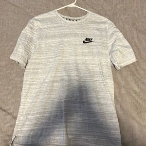 Nike mens graphic tee